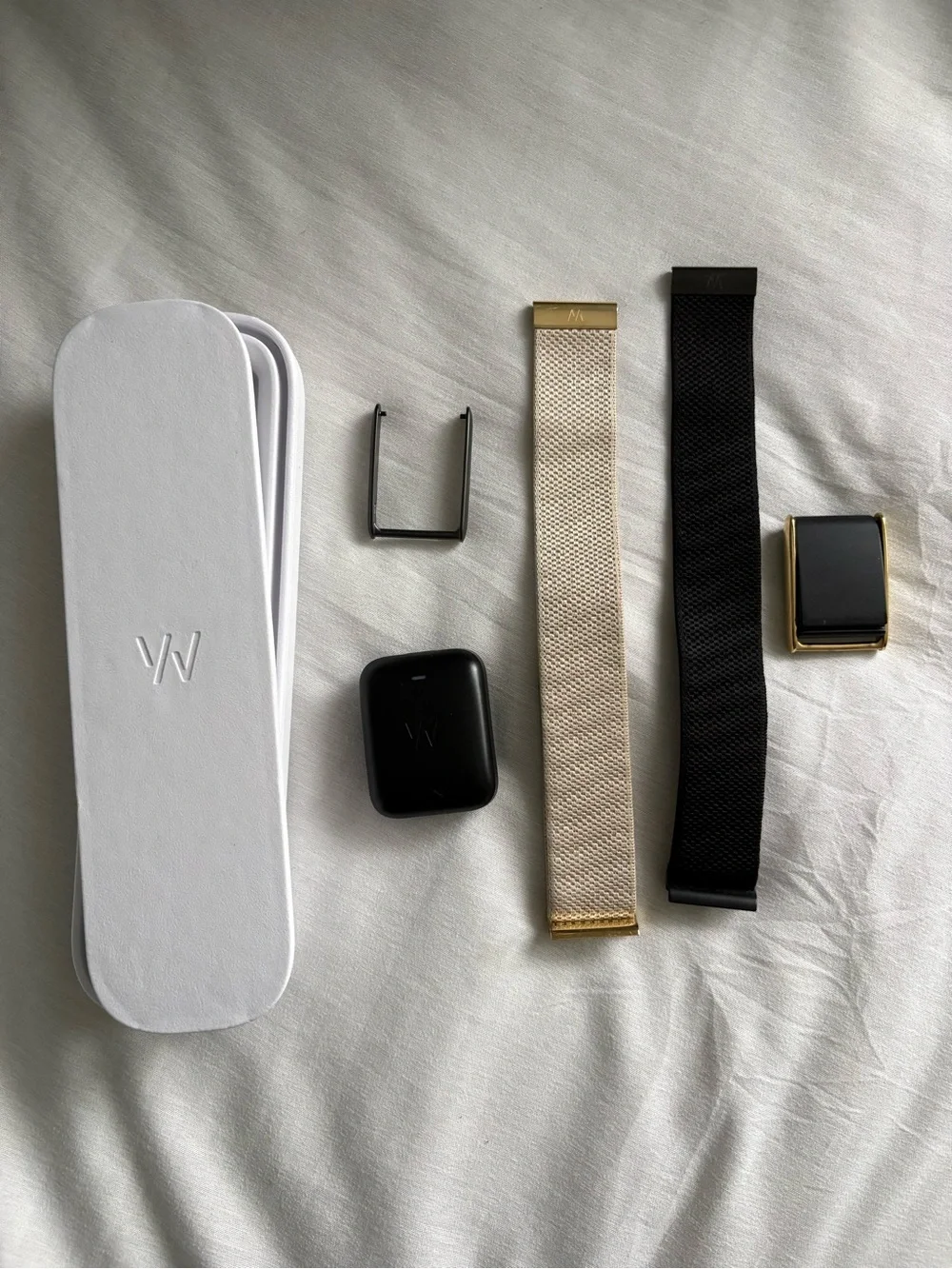 Whoop 5.0 with 2 SuperKnit Luxe Bands